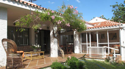 large-garden-terrace-house